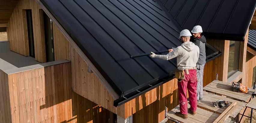 Professional Barn Roof Repair Services in Bloomington, IL
