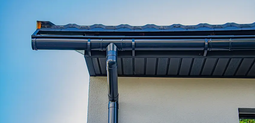 Professional Soffits and Fascia Replacement Services in Bloomington, IL