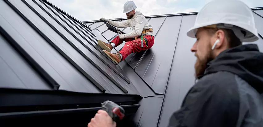 Professional Steel Roof Installation Services in Bloomington, IL