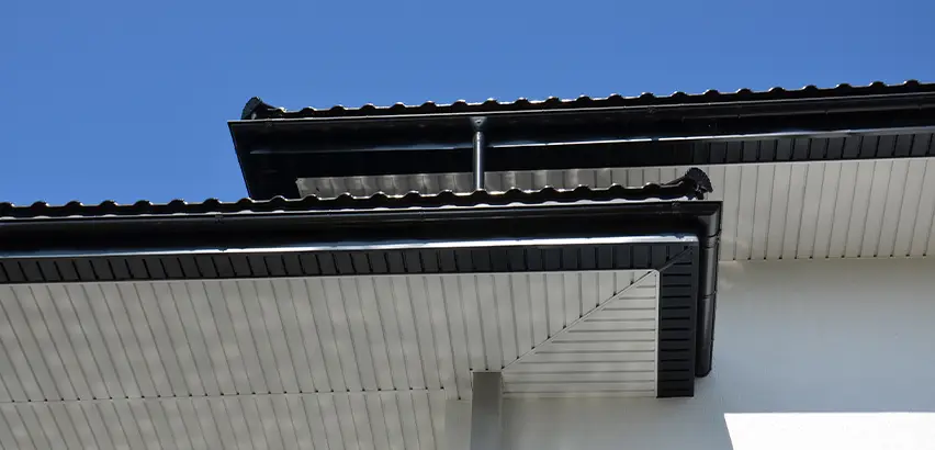 Roof Overhang Repair in Bloomington