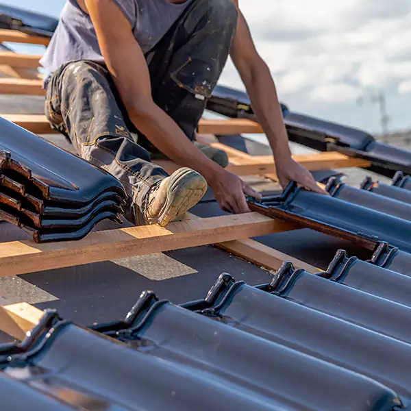 Why Bloomington, IL Homeowners Choose Bloomington Roofing Pro for Hail Damage Repairs?