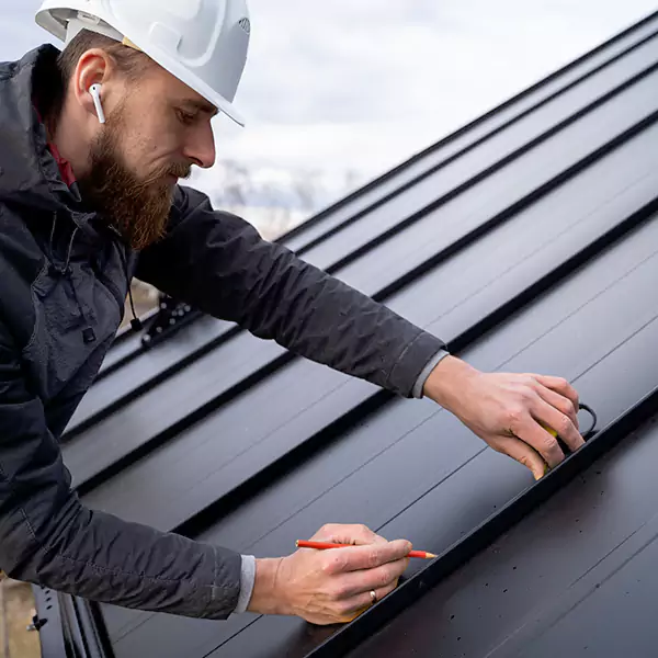 Why Bloomington Property Owners Choose Bloomington Roofing Pro for Tin Roof Repair service?